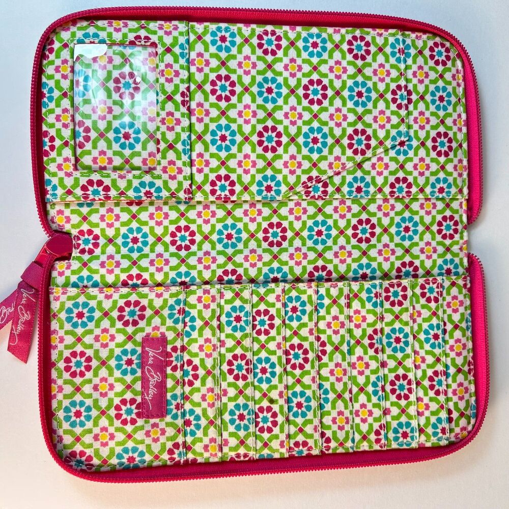 Vera Bradley Capri Melon Pink Paisley Quilted Large Zip Travel Organizer Wallet - Picture 5 of 11